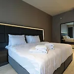 מלון Hotel54 סקרייה