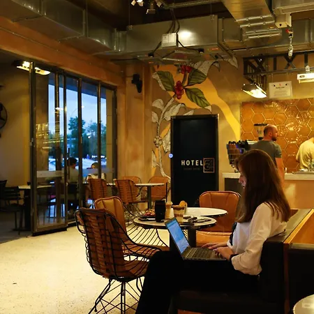 Hotel54