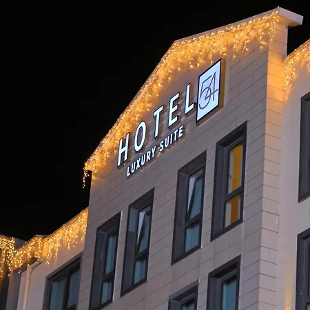 Hotel54 מלון *